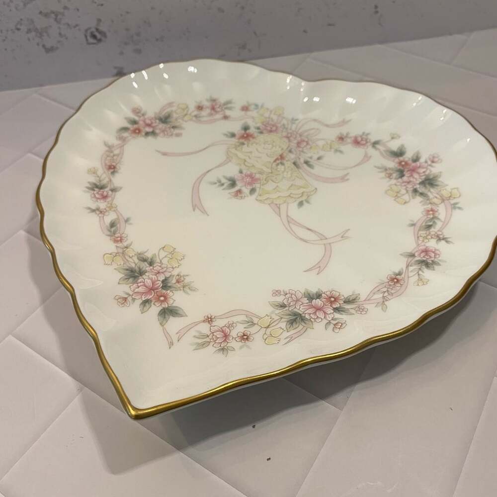 Mikasa Forever Love Heart Plate Gold Trim Bone China Floral Wedding Bells